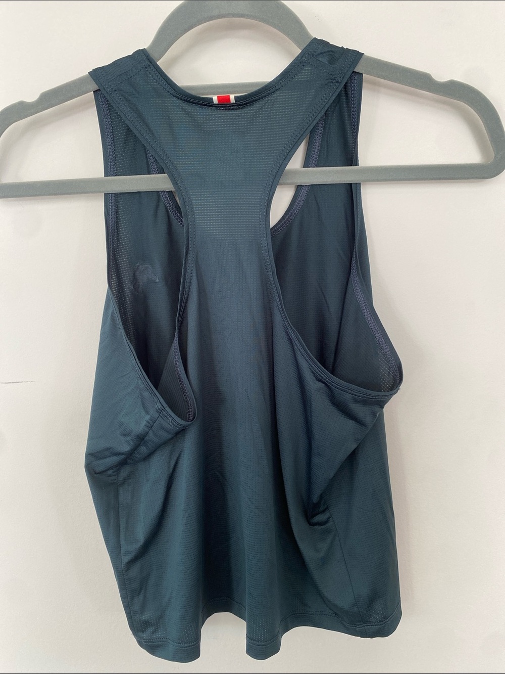 Tracksmith tank - Picture 2 of 2